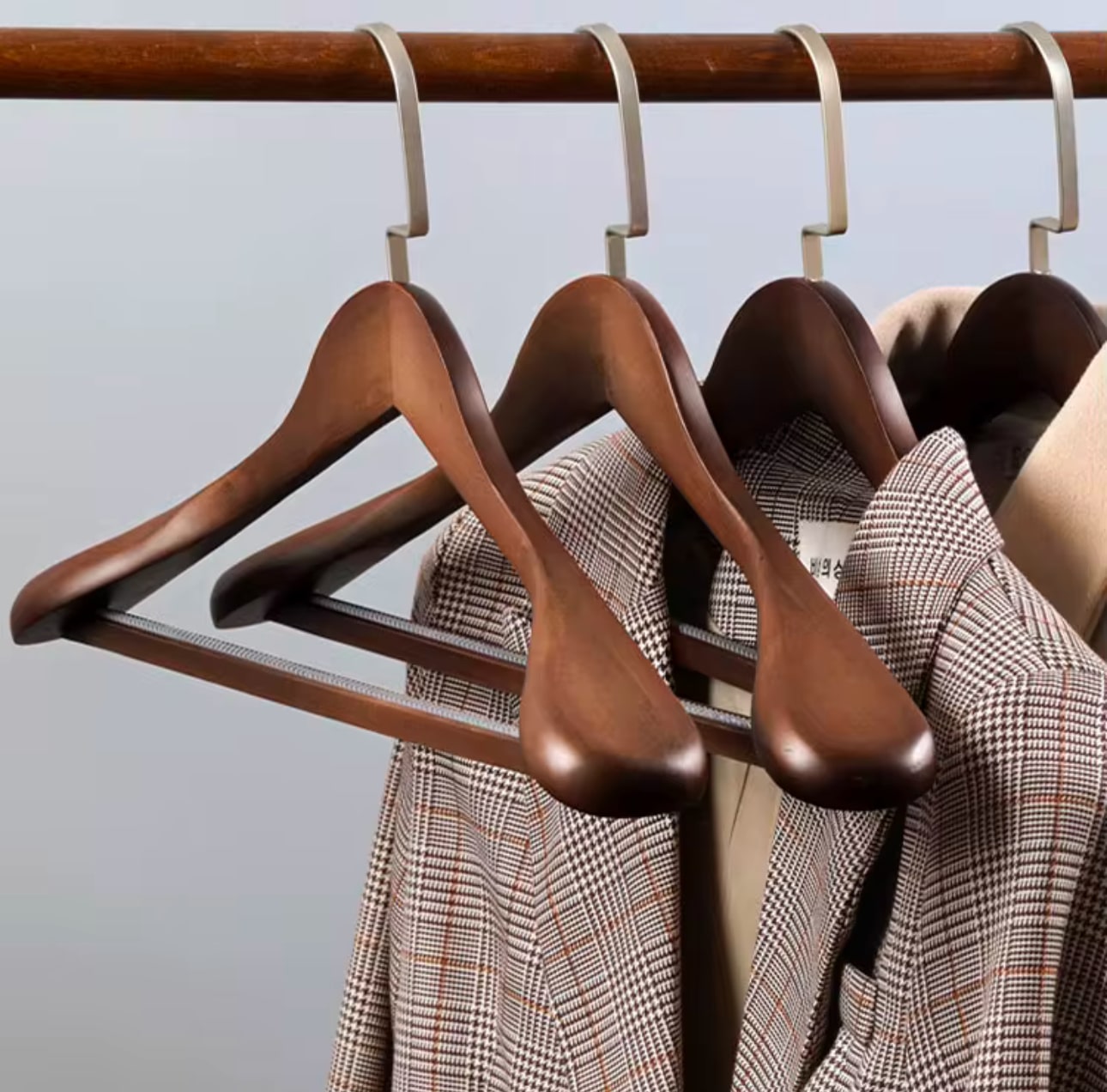 Toptan Ahşap Askı ve Mağaza Askısı Çözümleri